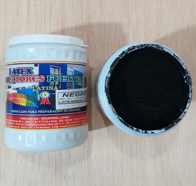 LATINA LATEX NEGRO COLOR FUERTE LITRO